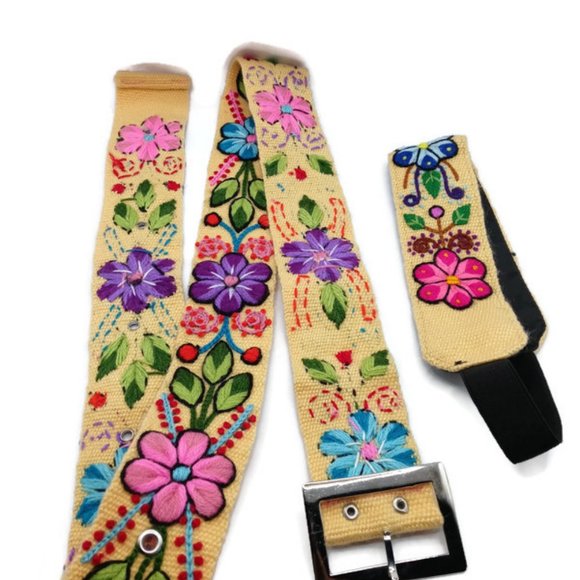 Set of Hand Embroidered Peruvian Belts Andean Community - Picture 4 of 7